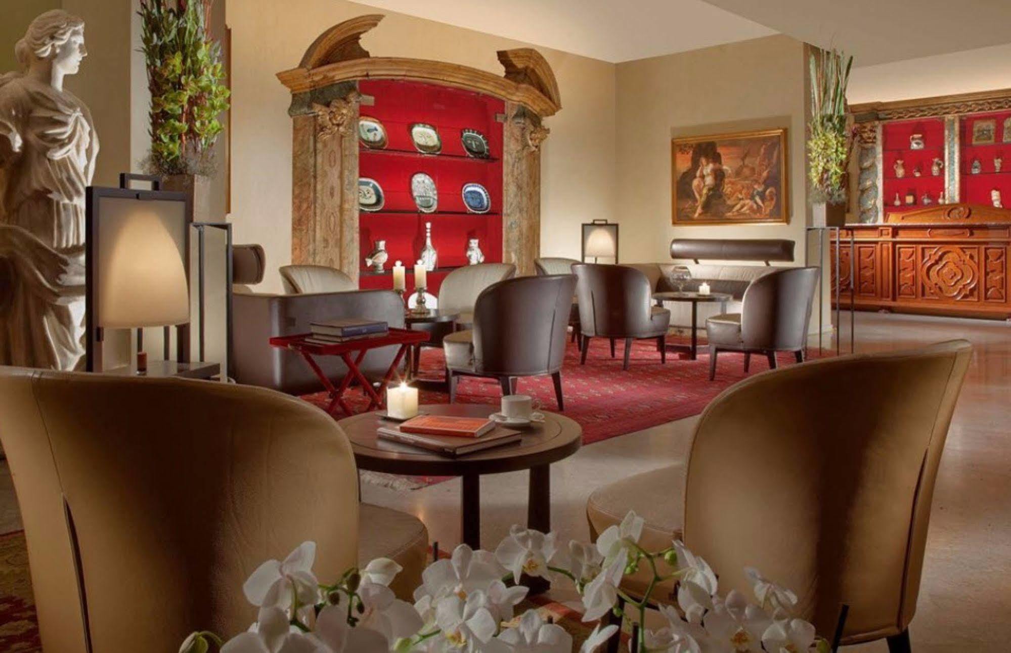 Bio Hotel Raphael - Relais & Chateaux Rome Bagian luar foto