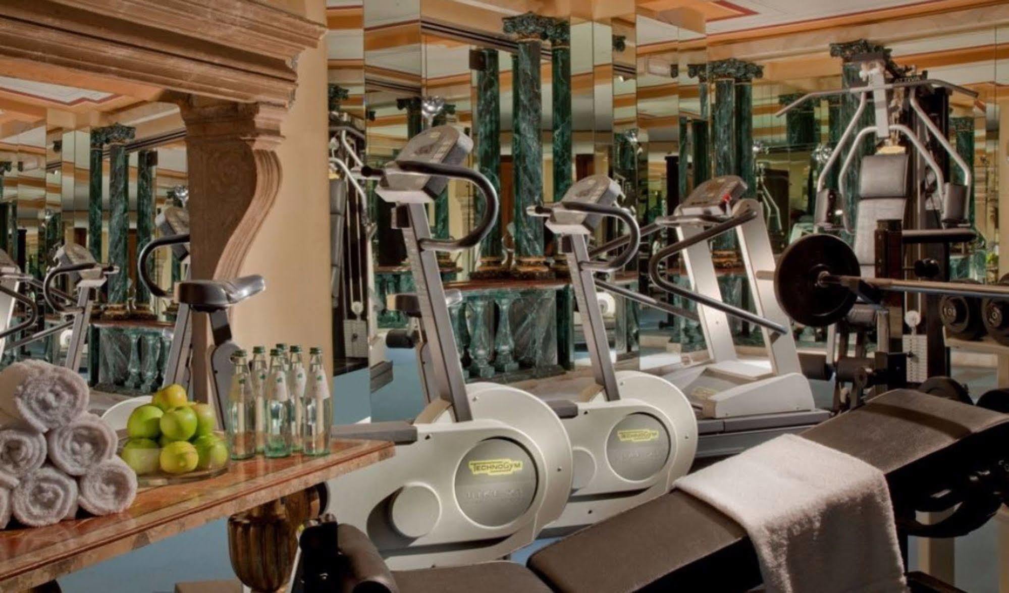 Bio Hotel Raphael - Relais & Chateaux Rome Bagian luar foto